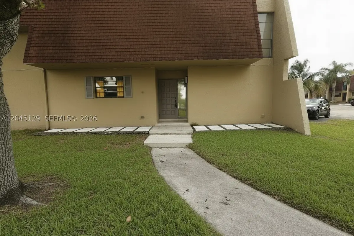 8985 Palm Tree #8985, Pembroke Pines, FL 33024 - #1