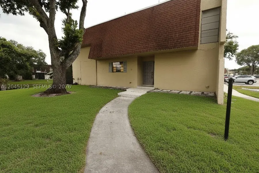 8985 Palm Tree #8985, Pembroke Pines, FL 33024 - #3