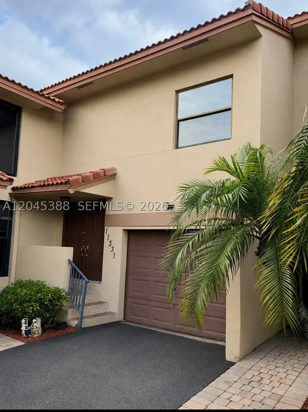 11331 SW 9th, Pembroke Pines, FL 33025
