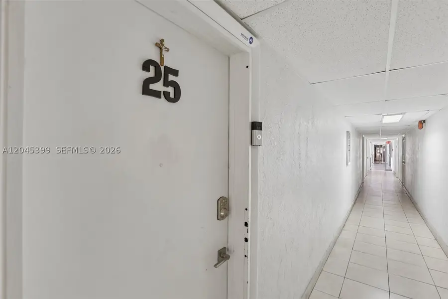 1300 W 53rd #25, Hialeah, FL 33012 - #3