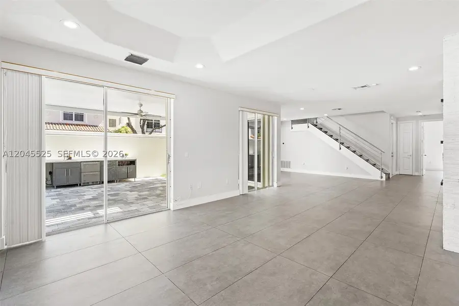 1549 Shoreline, Hollywood, FL 33019 - #2