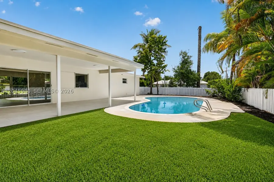 7040 NW 8th, Plantation, FL 33317 - #2