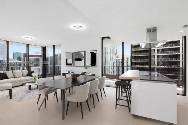 1000 Brickell #4015, Miami, FL 33131