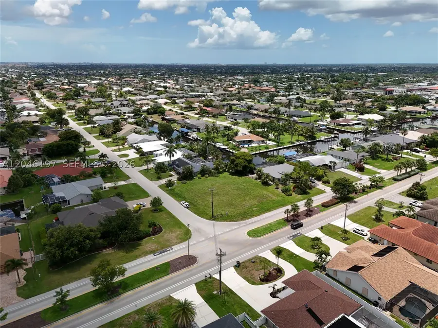 2014 Everest, Cape Coral, FL 33904 - #2