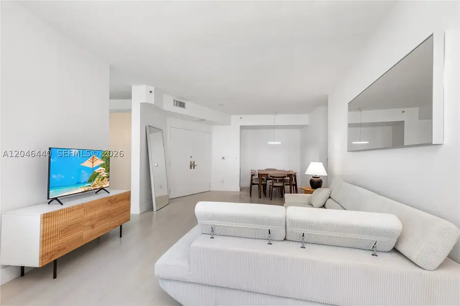 300 S Pointe #907, Miami Beach, FL 33139 - #2