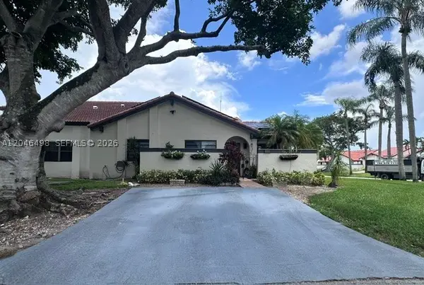 6633 NW 178th, Hialeah, FL 33015