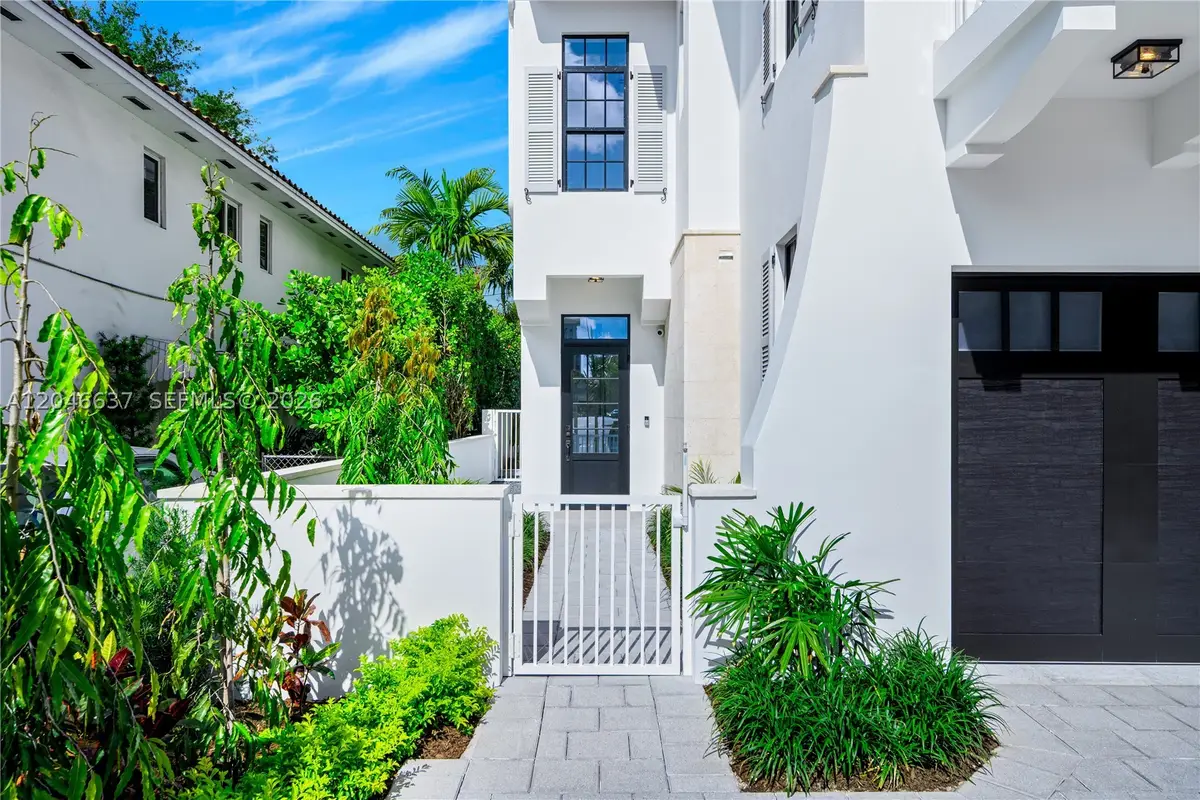 2712 S Le Jeune, Coral Gables, FL 33134 - #1
