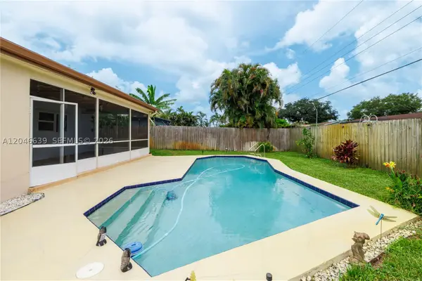6870 Pershing, Hollywood, FL 33024