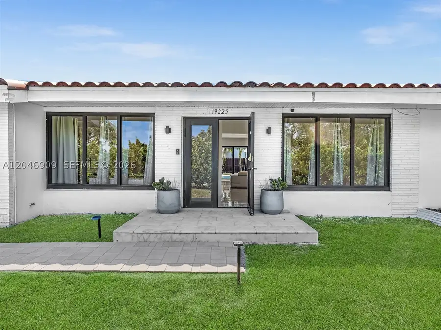 19225 NE 18th, Miami, FL 33179 - #3