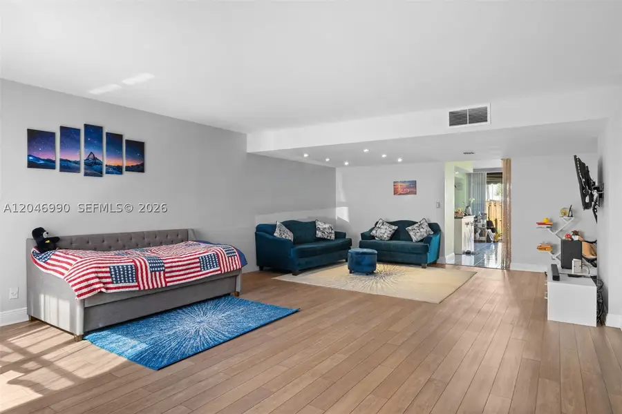 801 NE 27th, Hallandale, FL 33009 - #3