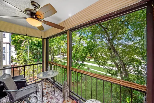 7000 NW 17th #303, Plantation, FL 33313