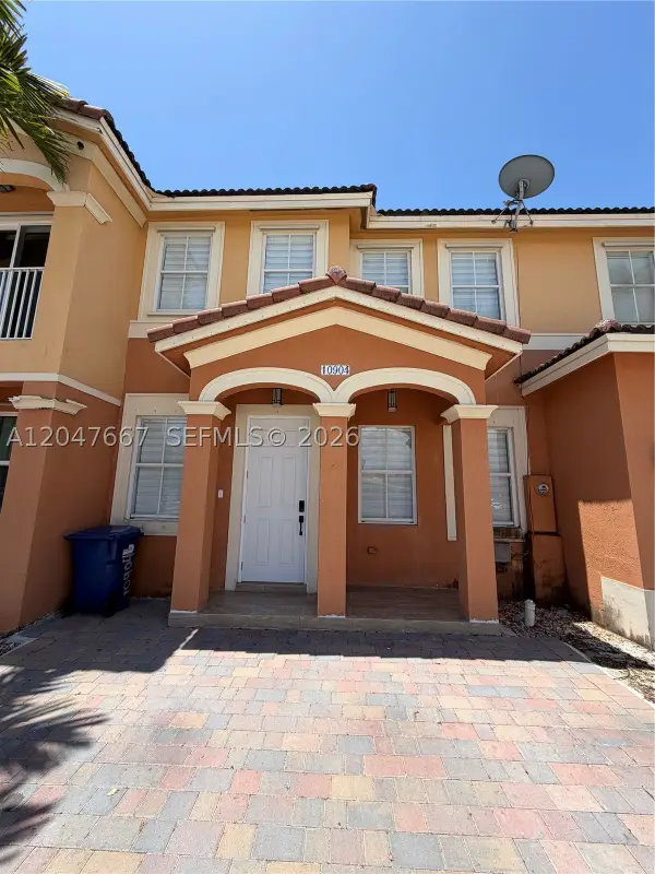 10904 SW 240th, Homestead, FL 33032