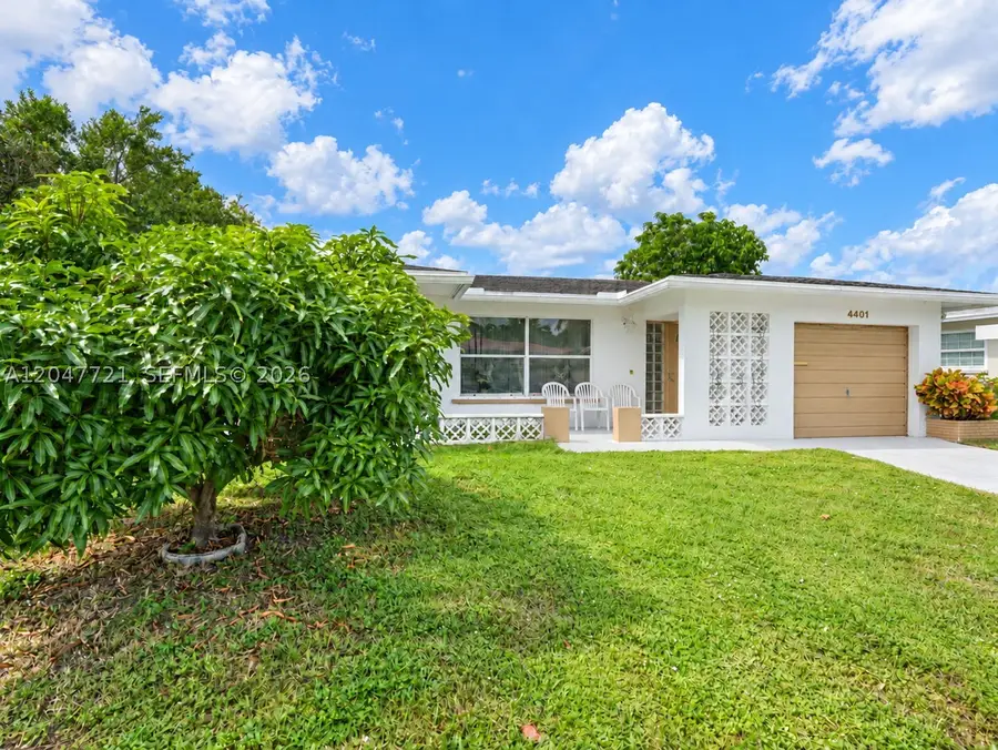 4401 NW 43rd, Tamarac, FL 33319 - #3