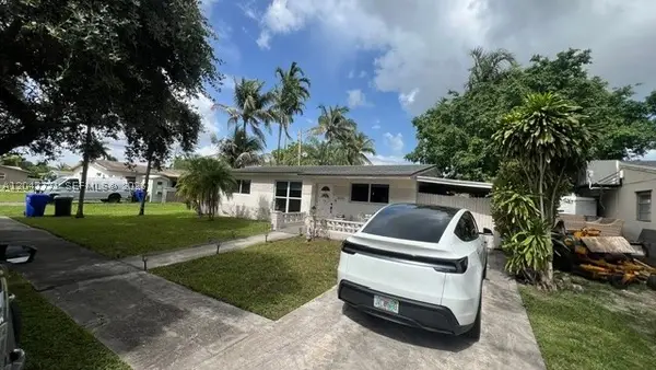 3000 N 72nd, Hollywood, FL 33024