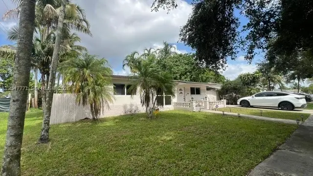 3000 N 72nd, Hollywood, FL 33024 - #2