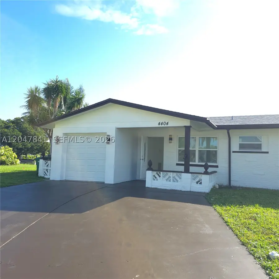 4404 NW 46th, Tamarac, FL 33319 - #2