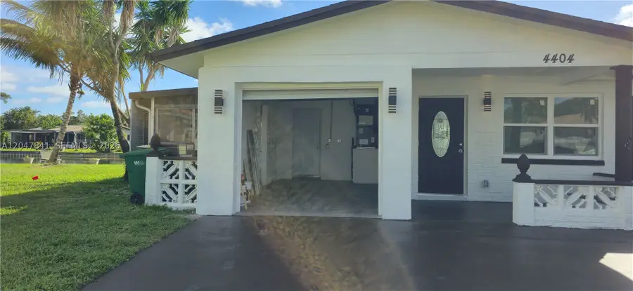 4404 NW 46th, Tamarac, FL 33319 - #3
