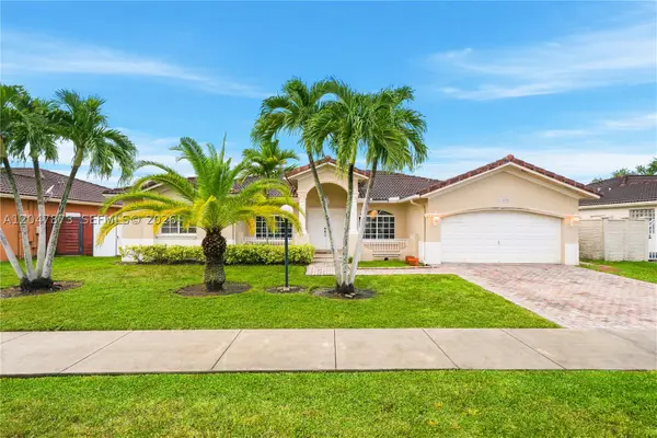 15059 SW 33rd, Miami, FL 33185