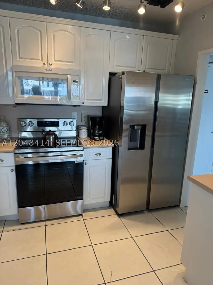 5601 Collins #823, Miami Beach, FL 33140 - #3