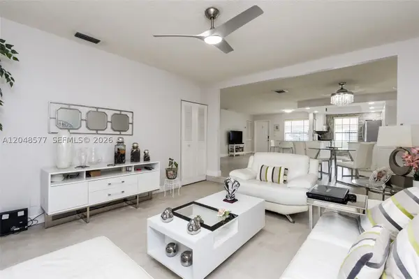 7032 SW 23rd #16, Davie, FL 33317