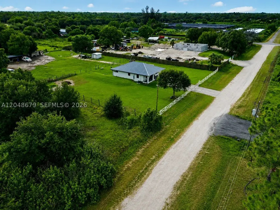 525 N Granja, Clewiston, FL 33440 - #2