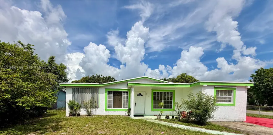 2141 NW 26th, Fort Lauderdale, FL 33311 - #2