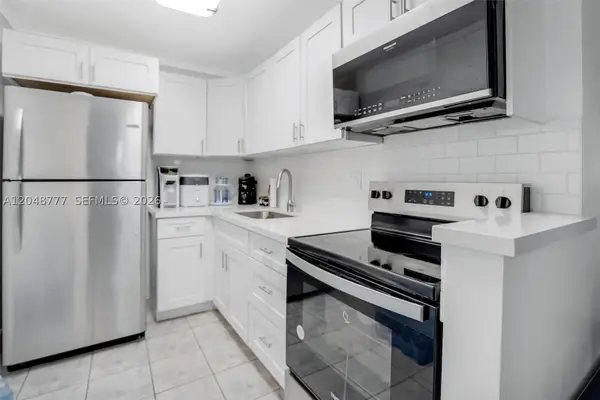 8501 NW 8th #110, Miami, FL 33126
