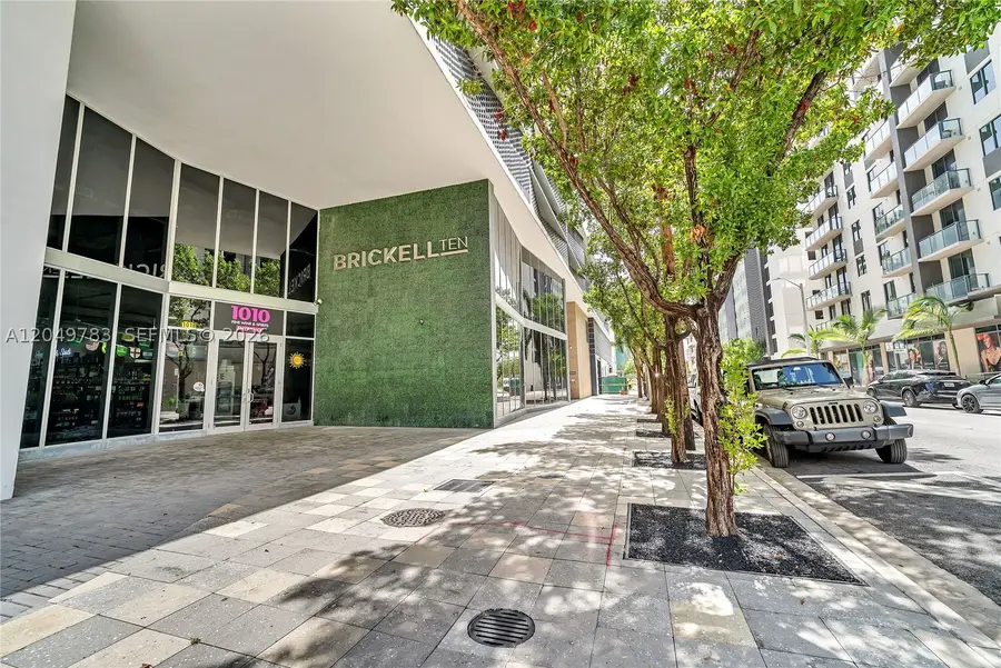 1010 SW 2nd #2201, Miami, FL 33130 - #3