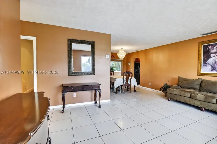 130 NW 78th, Pembroke Pines, FL 33024 - #2