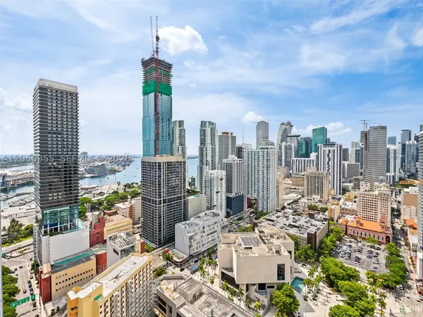 121 NE 5th #3704, Miami, FL 33132