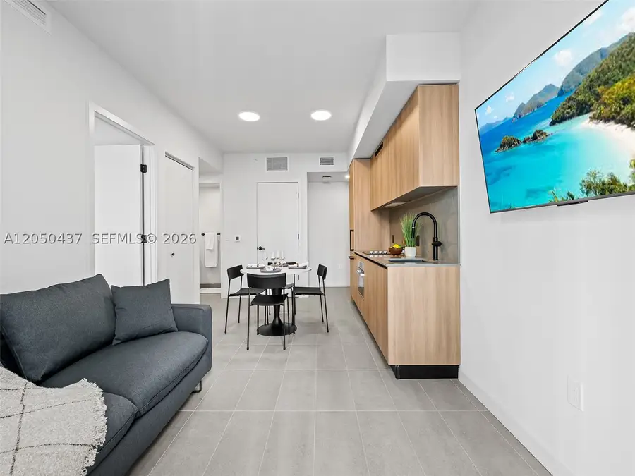 121 NE 5th #3706, Miami, FL 33132 - #2