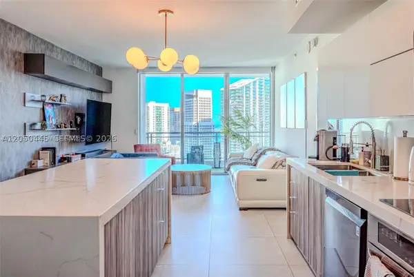 90 SW 3rd #3703, Miami, FL 33130