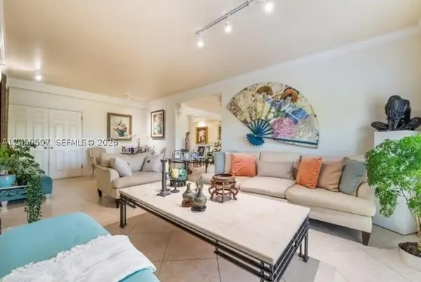 1400 Salzedo #305, Coral Gables, FL 33134