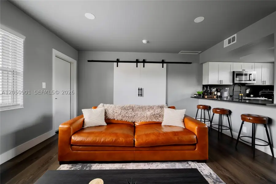609 NE 13th #302, Fort Lauderdale, FL 33304 - #2