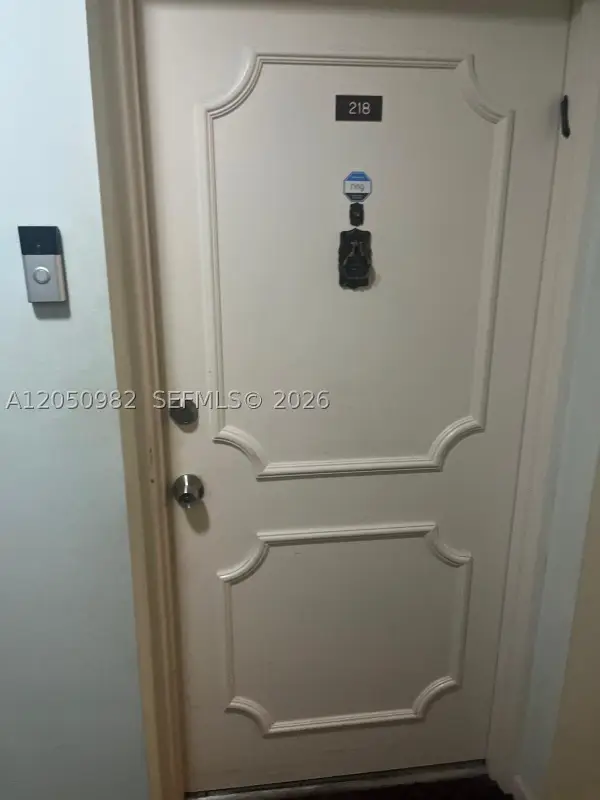 4990 E Sabal Palm #218, Tamarac, FL 33319