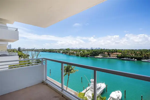 5600 Collins #7J, Miami Beach, FL 33140