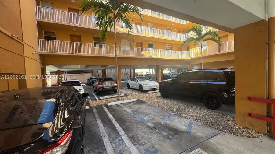 2441 SW 31st #303, Miami, FL 33145 - #2
