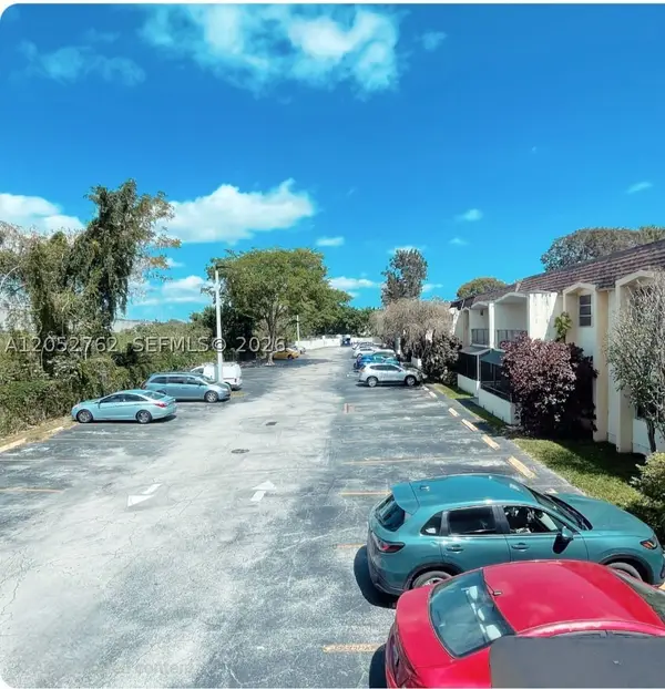 7845 Miller #A202, Miami, FL 33155