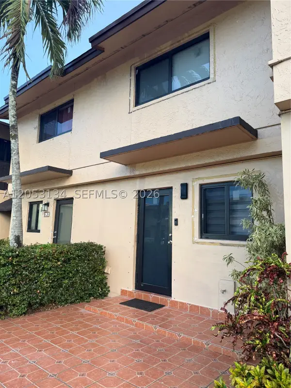131 SW 109th #L5, Sweetwater, FL 33174