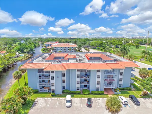505 S Pine Island #B102, Plantation, FL 33324