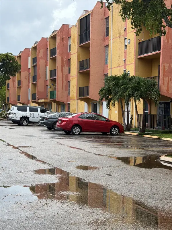 4705 NW 7th #110-7, Miami, FL 33126