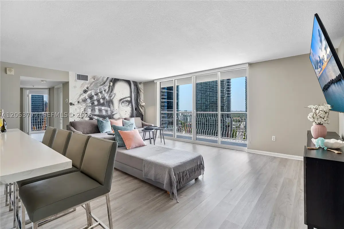 1200 Brickell Bay #2423, Miami, FL 33131 - #1