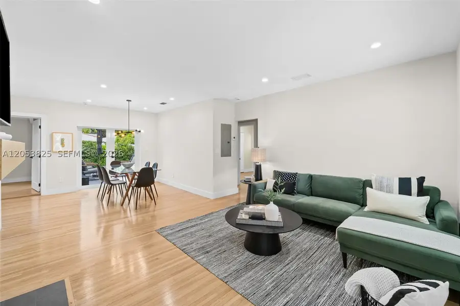 829 Granada Groves, Coral Gables, FL 33134 - #3