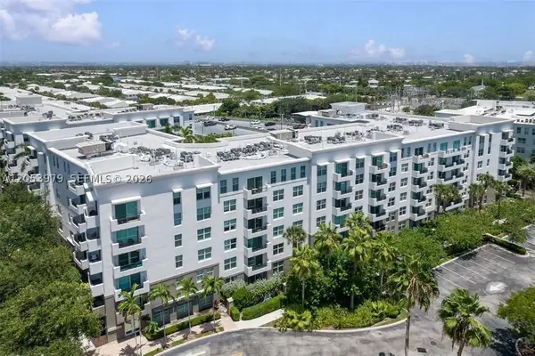 2421 NE 65th #217, Fort Lauderdale, FL 33308