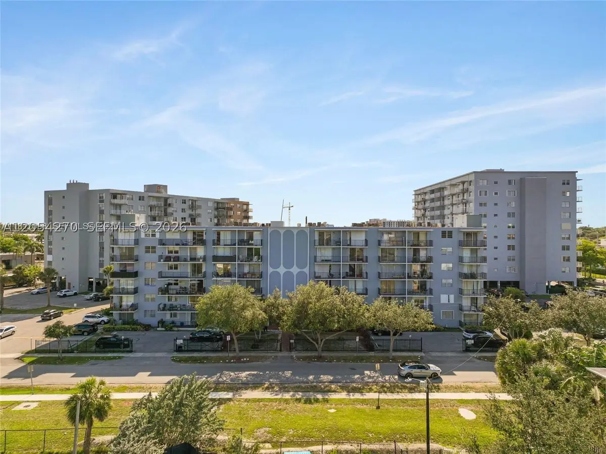 12500 NE 15th #402, North Miami, FL 33161 - #1