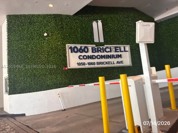 1050 Brickell #1520, Miami, FL 33131