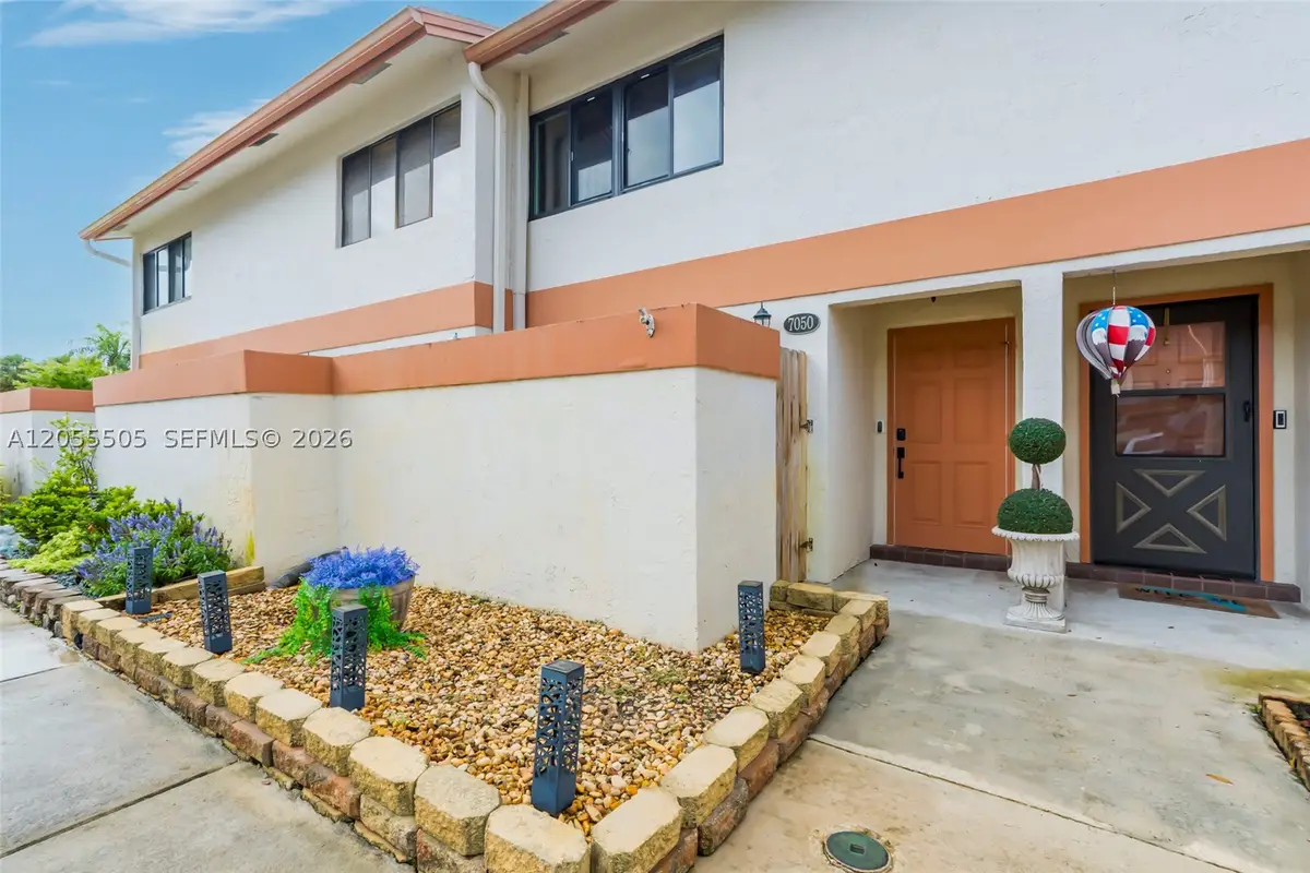7050 SW 42nd, Davie, FL 33314 - #1