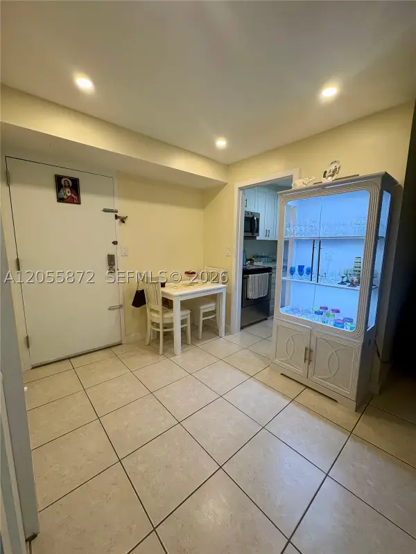 5050 NW 7th #309, Miami, FL 33126