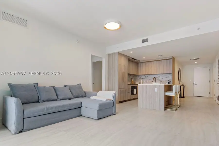 77 SE 5th #3902, Miami, FL 33131 - #3