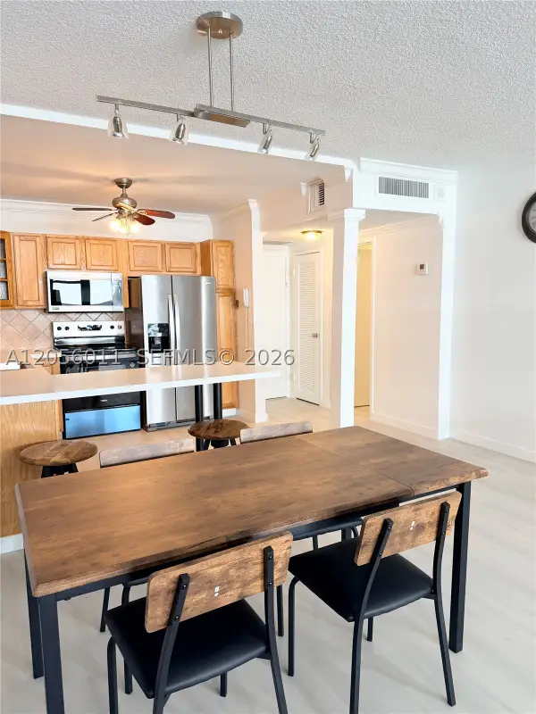 3725 S Ocean #521, Hollywood, FL 33019